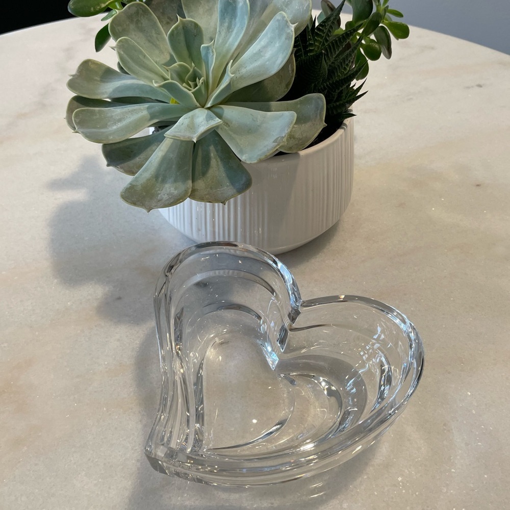 Glass Heart Dish - Picture 3 of 3
